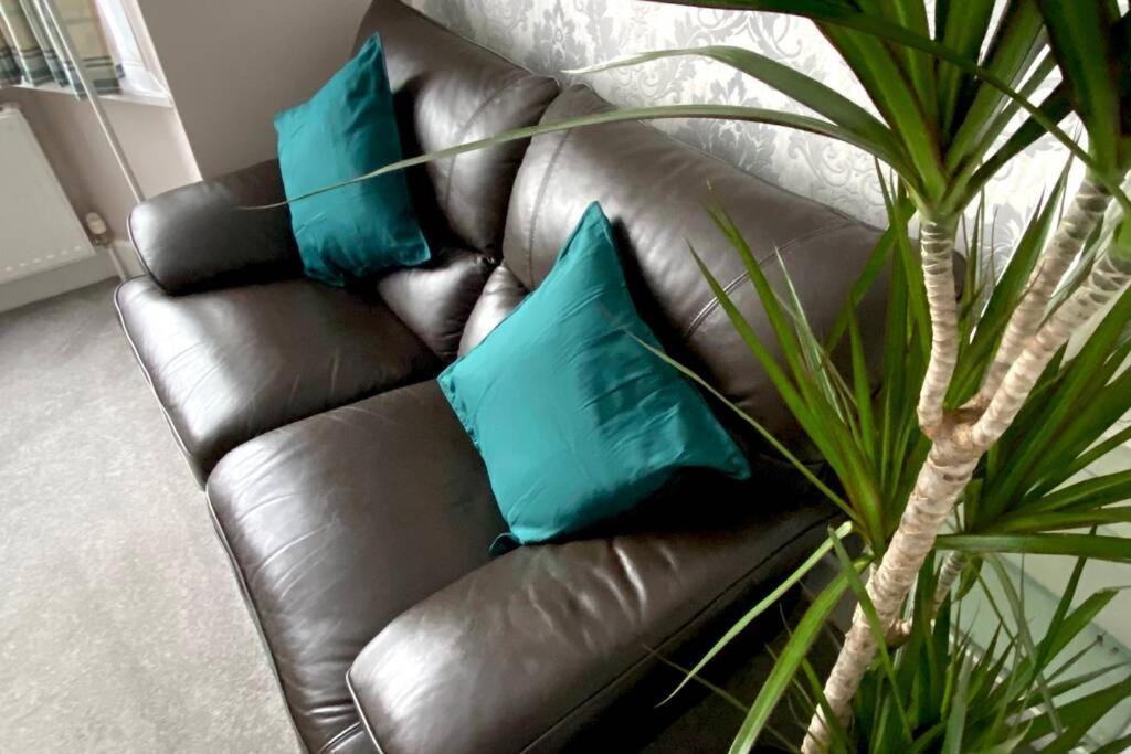 Spacious 2 Bed Apt Sleeps 4 Near Bournemouth Beach Bagian luar foto